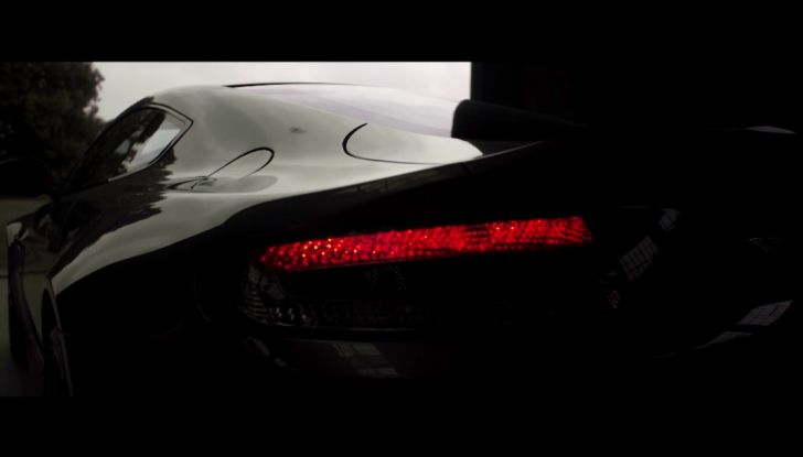 Aston Martin V12 Vantage S Spitfire 80 presentata in un video - Foto 16 di 17