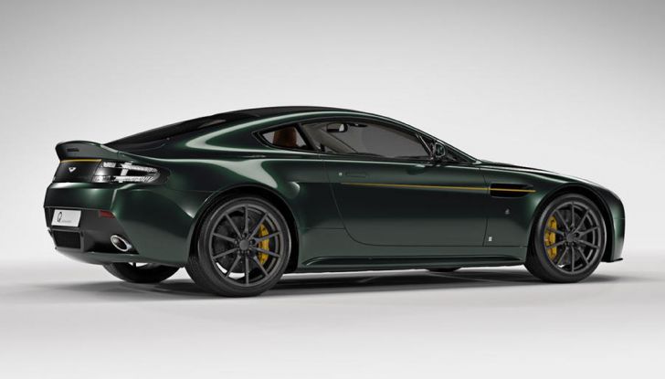 Aston Martin V12 Vantage S Spitfire 80 presentata in un video - Foto 3 di 17