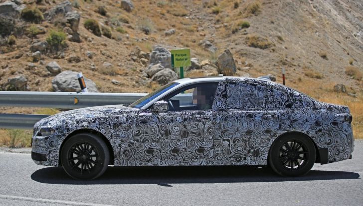 BMW Serie 3 2018 foto spia (11)