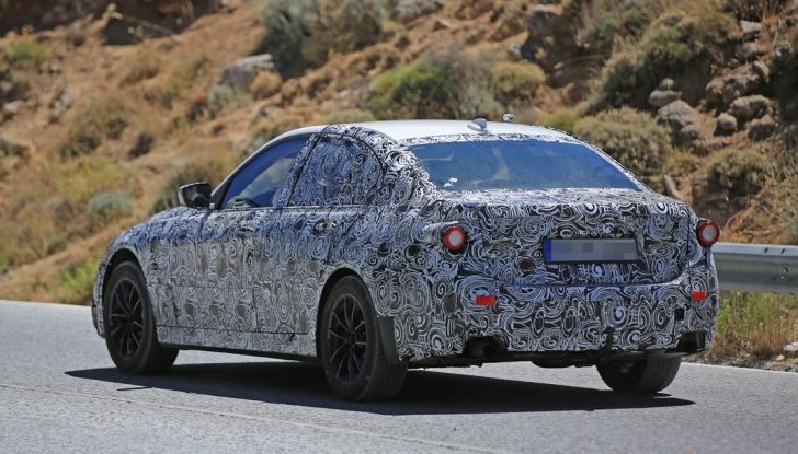 BMW Serie 3 2018 foto spia (13)