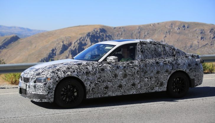 BMW Serie 3 2018 foto spia (26)
