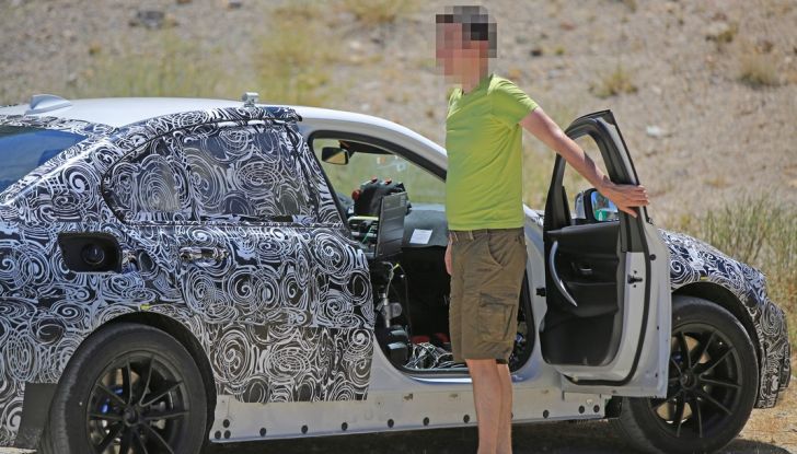 BMW Serie 3 2018 foto spia (3)