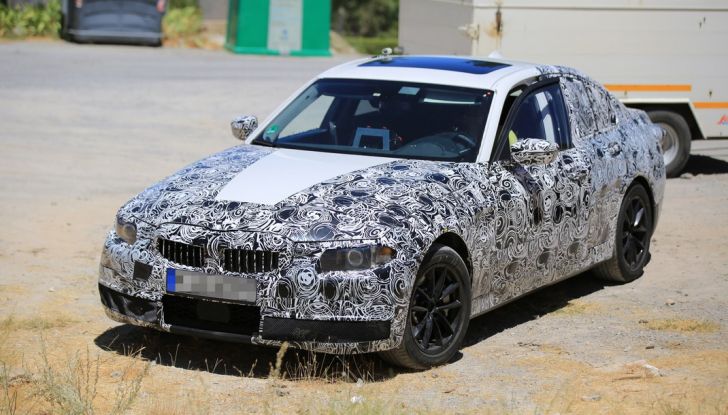 BMW Serie 3 2018 foto spia (4)
