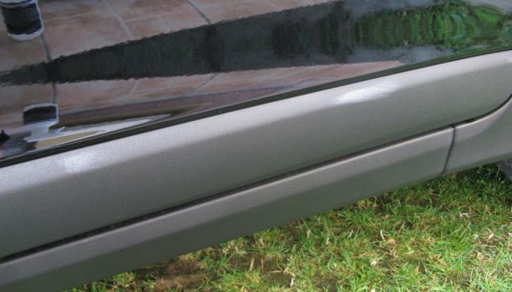 Come pulire le plastiche dell’auto - Foto 2 di 8