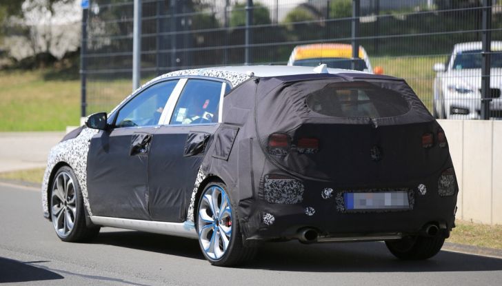 Hyundai i30 N 2017: le ultime foto spia - Foto 7 di 13