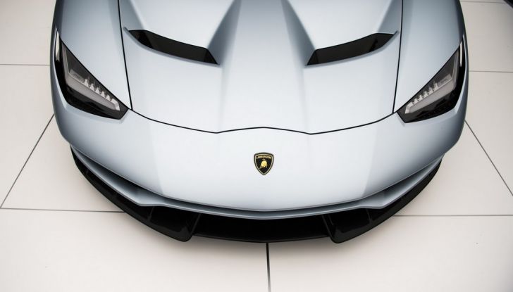 Lamborghini Centenario Roadster: una V12 da 770 CV - Foto 4 di 17