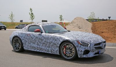 Mercedes AMG GT Roadster, le prime immagini spia dei test