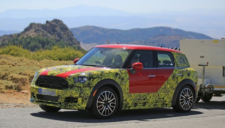 Mini Countryman 2017: le foto spia con maggiori dettagli - Foto 15 di 29