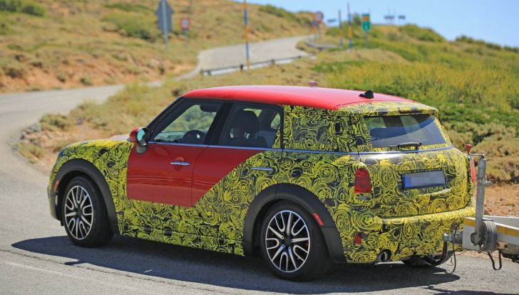 Mini Countryman 2017: le foto spia con maggiori dettagli - Foto 17 di 29