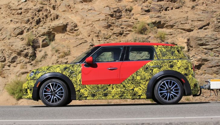 Mini Countryman 2017: le foto spia con maggiori dettagli - Foto 24 di 29