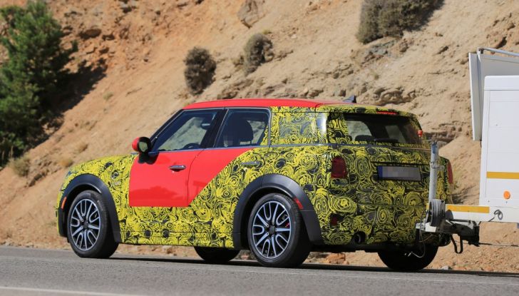 Mini Countryman 2017: le foto spia con maggiori dettagli - Foto 26 di 29
