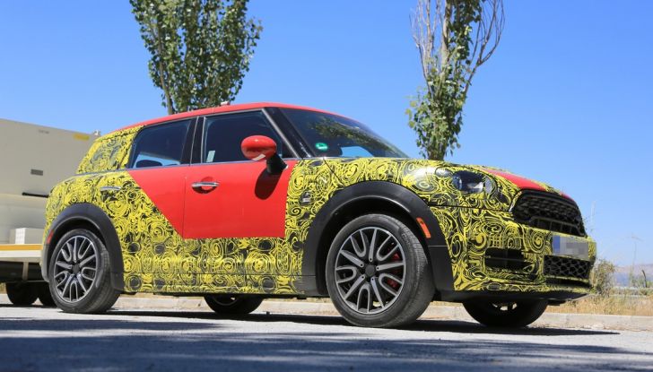 Mini Countryman 2017: le foto spia con maggiori dettagli - Foto 29 di 29