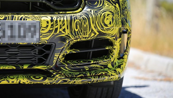 Mini Countryman 2017: le foto spia con maggiori dettagli - Foto 3 di 29