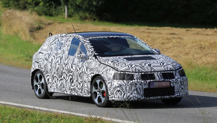 Nuova Volkswagen Polo 2017, prime immagini spia e dati tecnici - Foto 2 di 17