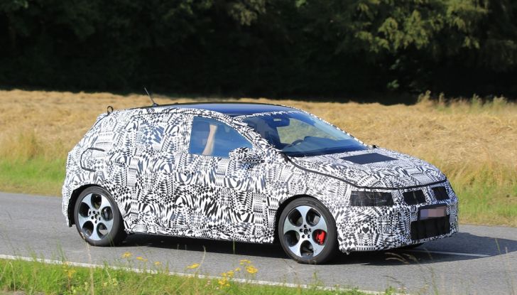 Nuova Volkswagen Polo 2017, prime immagini spia e dati tecnici - Foto 3 di 17