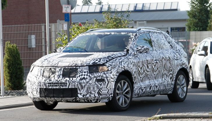 Nuovo Volkswagen Polo SUV 2018: prime foto e indiscrezioni - Foto 12 di 15