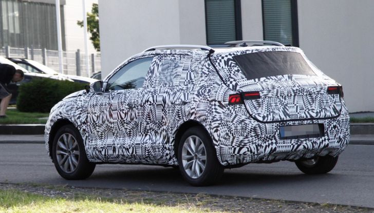 Nuovo Volkswagen Polo SUV 2018: prime foto e indiscrezioni - Foto 14 di 15
