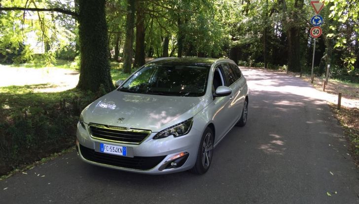 Peugeot 308​ station wagon​ BlueHDi 150 ​CV: test drive, prezzi e caratteristiche - Foto 18 di 24