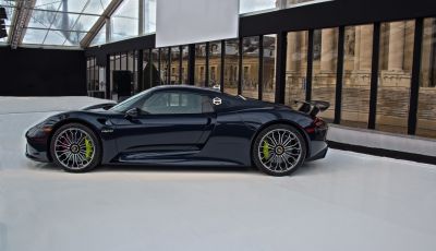 Porsche 918 Spyder: per averla c’è chi scambia un’isola