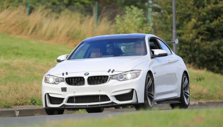 Nuova BMW M4 GTS 2017, le foto al Nurburgring di una versione estrema - Foto 9 di 23