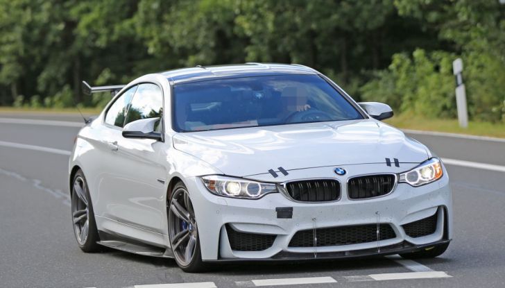 Nuova BMW M4 GTS 2017, le foto al Nurburgring di una versione estrema - Foto 18 di 23
