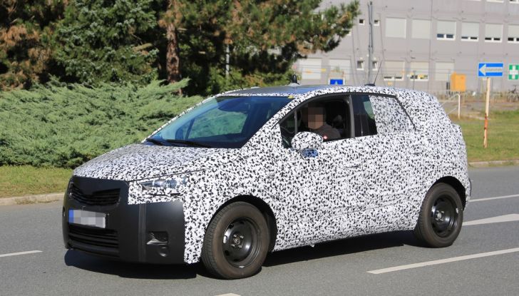 Opel Meriva 2017: le foto spia del prototipo, ora con maggiori dettagli - Foto 4 di 16