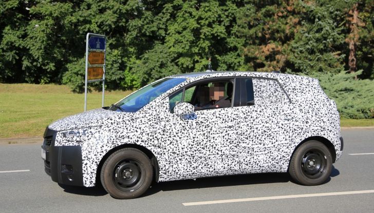 Opel Meriva 2017: le foto spia del prototipo, ora con maggiori dettagli - Foto 5 di 16