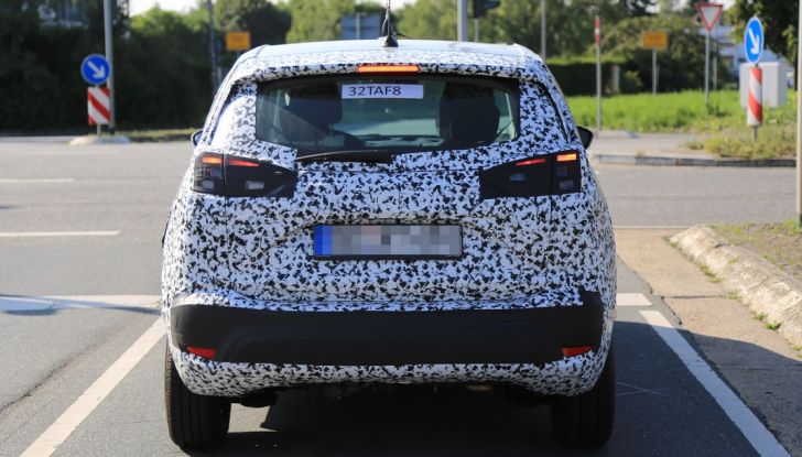 Opel Meriva 2017: le foto spia del prototipo, ora con maggiori dettagli - Foto 10 di 16