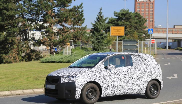 Opel Meriva 2017: le foto spia del prototipo, ora con maggiori dettagli - Foto 13 di 16