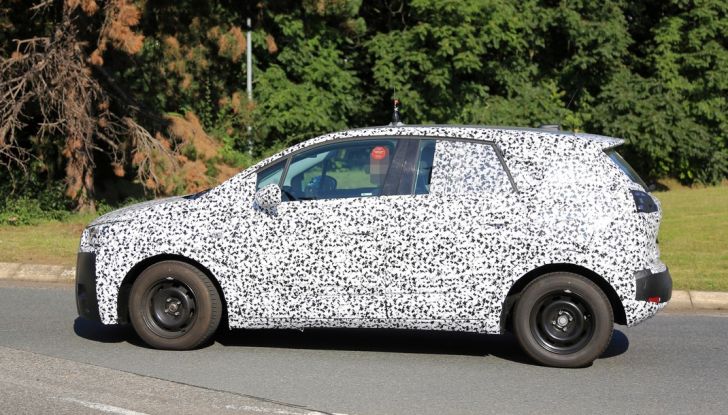 Opel Meriva 2017: le foto spia del prototipo, ora con maggiori dettagli - Foto 14 di 16