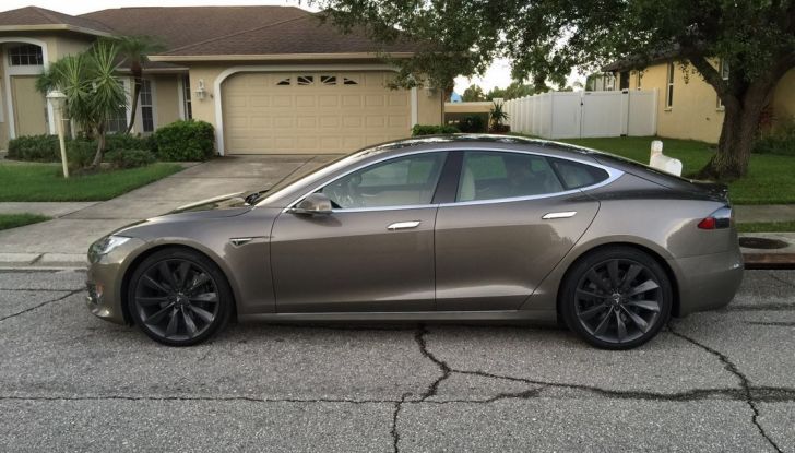 Test Drive Tesla Model S AWD Autopilota in Florida USA - Foto 2 di 20