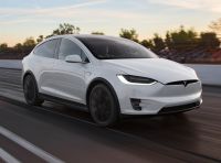 Tesla Autopilot salva un uomo portandolo in ospedale