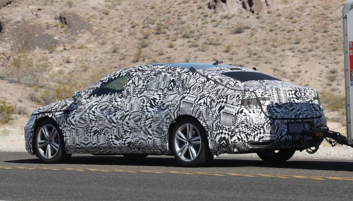 Nuova Volkswagen CC 2017, le prime foto durante i collaudi - Foto 7 di 8