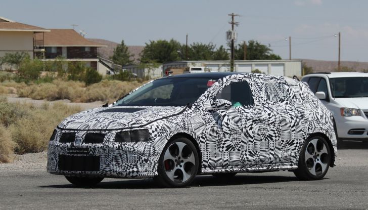 Volkswagen Polo GTI, prime foto spia della nuova generazione - Foto 4 di 14
