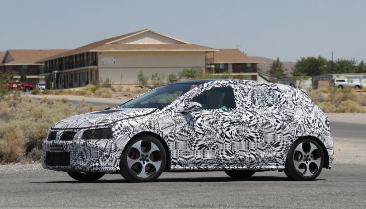 Volkswagen Polo GTI, prime foto spia della nuova generazione - Foto 5 di 14