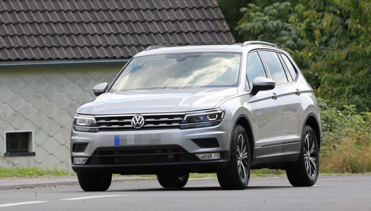 Volkswagen Tiguan XL 2017: le foto spia senza camuffamento - Foto 2 di 14