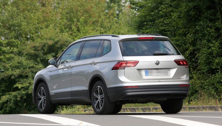 Volkswagen Tiguan XL 2017: le foto spia senza camuffamento - Foto 7 di 14