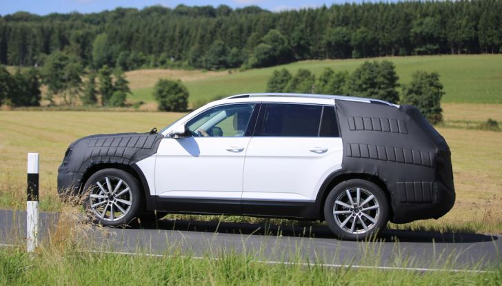 Volkswagen Crossblue: le foto spia del SUV durante i test in Germania - Foto 6 di 9