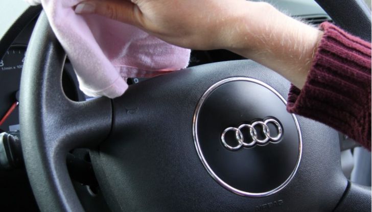 Come proteggere il volante dell’auto dall’usura - Foto 4 di 6