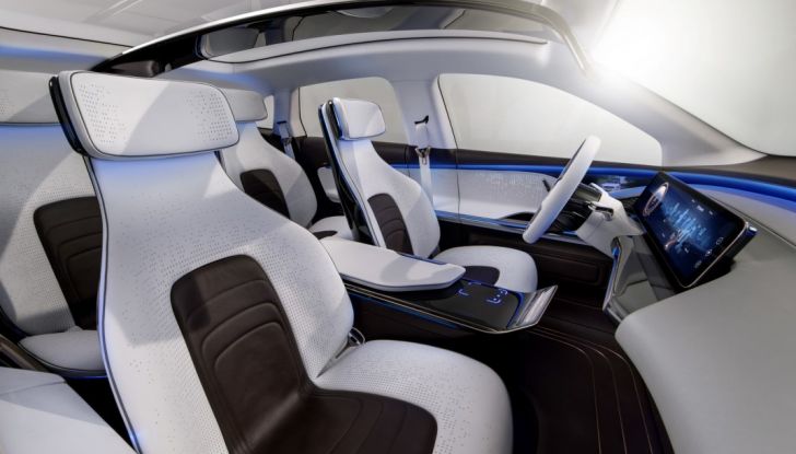 Mercedes Generation EQ al Salone di Parigi 2016 - Foto 6 di 24