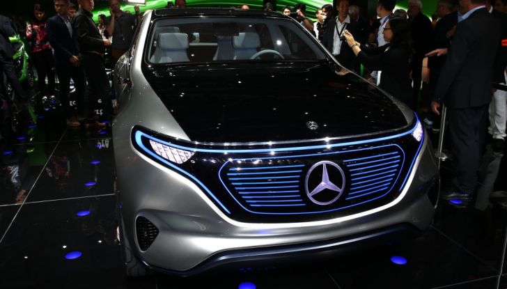 Mercedes Generation EQ al Salone di Parigi 2016 - Foto 12 di 24