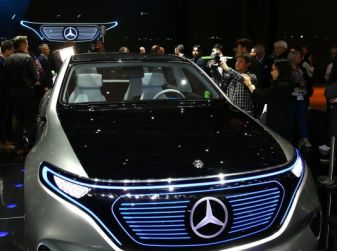 Mercedes Generation EQ al Salone di Parigi 2016