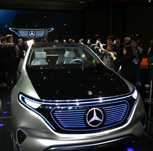 Mercedes Generation EQ al Salone di Parigi 2016