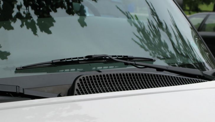 5 consigli per avere spazzole dei tergicristalli sempre efficienti - Foto 4 di 6