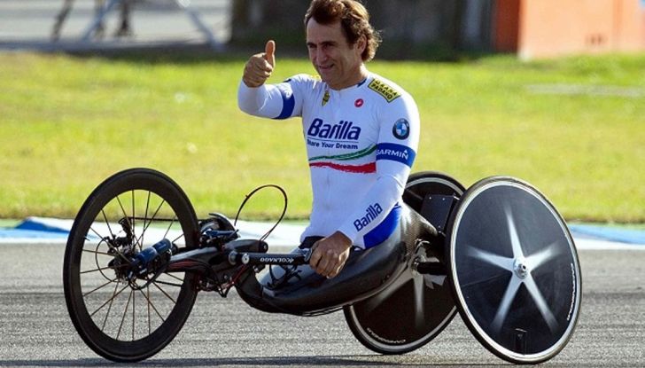 Alex Zanardi vince la terza medaglia d’oro a Rio con la Handbike - Foto 9 di 10