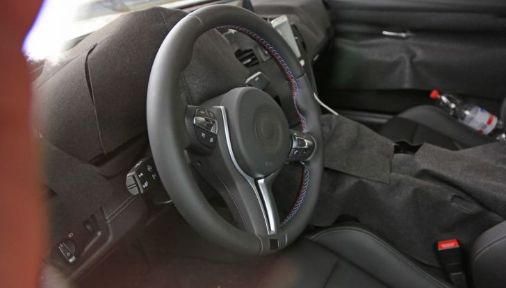 M4 BMW interno