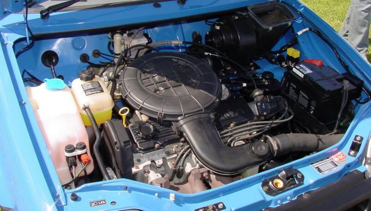 Come cambiare il liquido del radiatore dell’auto - Foto 2 di 6