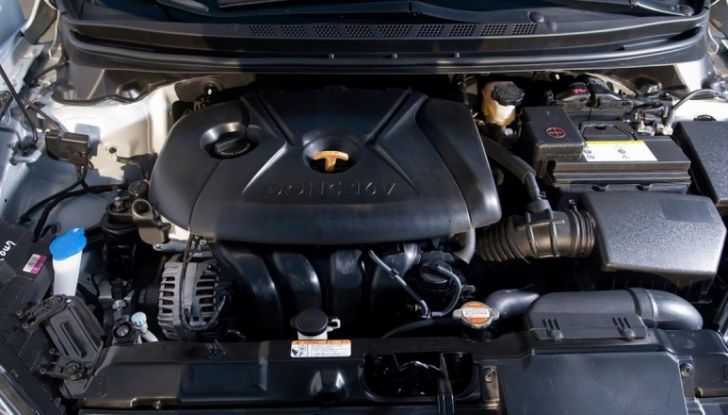 Come cambiare il liquido del radiatore dell’auto - Foto 3 di 6