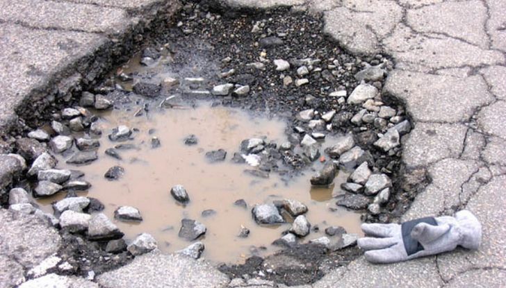 Come chiedere un risarcimento al comune per danni alla propria auto - Foto 7 di 8