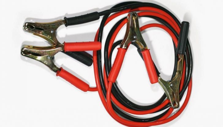 Come far ripartire l’auto con i cavi - Foto 5 di 6